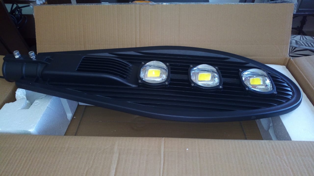 mtcpowerequipment_streetledlamp150w..jpg